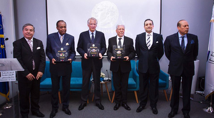 Dominique-de-Villepin,-Edem-Kodjo-et-Taieb-Baccouche-à-Sciences-Po-Tunis