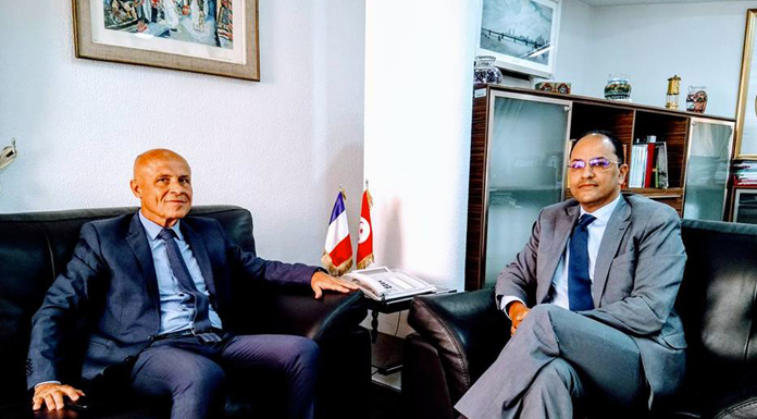 Olivier-Poivre-d'Arvor-et-Slim-Khalbous Slim Khalbous a reçu Olivier Poivre d'Arvor au siège du Ministère