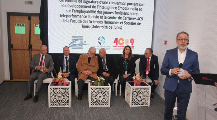 signature convention entreTeleperformance Tunisie et le Centre de Carrières 4C9 de la FSHST