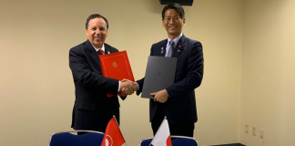 Khemais JHINAOUI, Ministre des Affaires Étrangères de la République Tunisienne et Son Excellence Monsieur Kenji YAMADA