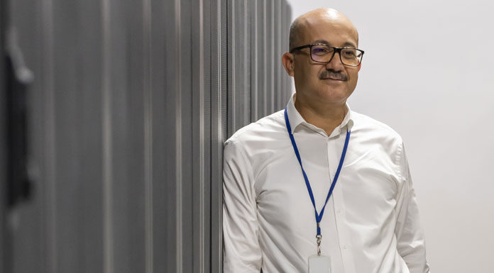 Naceur KCHAOU Directeur Général de DataXion Naceur KCHAOU Directeur Général de DataXion