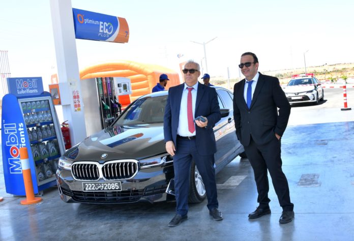 1-M. Abouzid Souilem, Président exécutif d’OLA Energy Holdings Ltd et M. Abdulhak Mohamed EL KHABLASHI, DG d’OLA Energy Tunisie