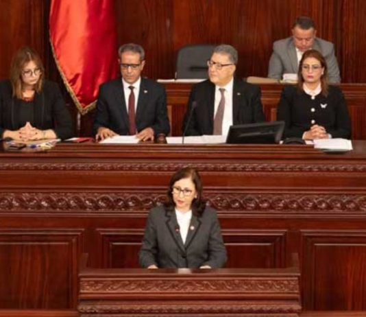 Sarra Zaafrani Zenzri défend la solidité économique de la Tunisie